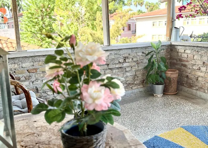 Kaleici Muhtesem Teras Keyfi Harika Dizayn Ve Lokasyon Apartment