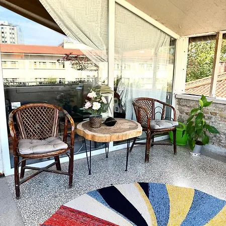 Kaleiçi Muhteşem Teras Keyfi Harika Dizayn Ve Lokasyon Daire